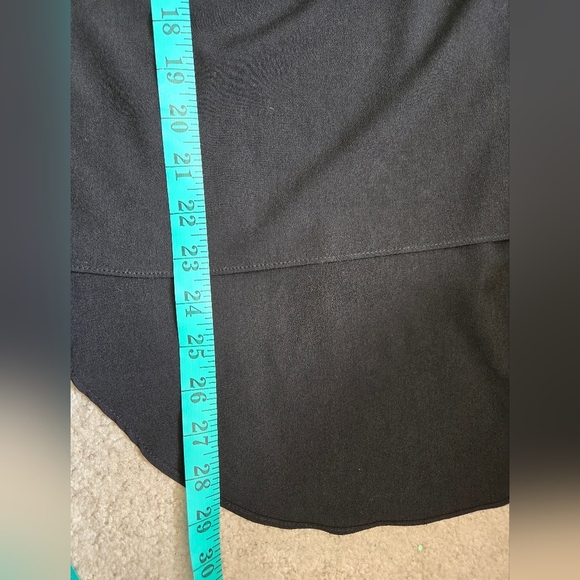 WAGGON PARIS lightweight Lace Overlay Hi-Lo Top. Size Small - Picture 14 of 14